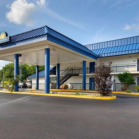 Days Inn By Wyndham Knoxville North Powell Esterno foto