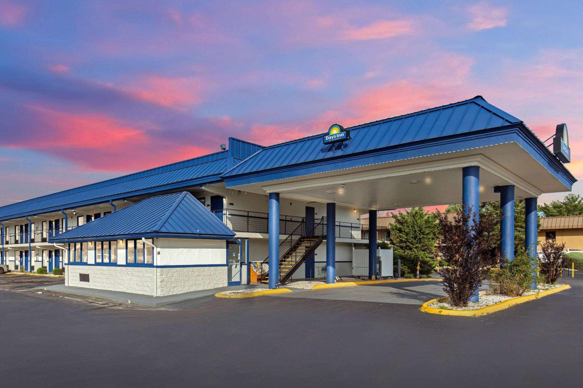 Days Inn By Wyndham Knoxville North Powell Esterno foto