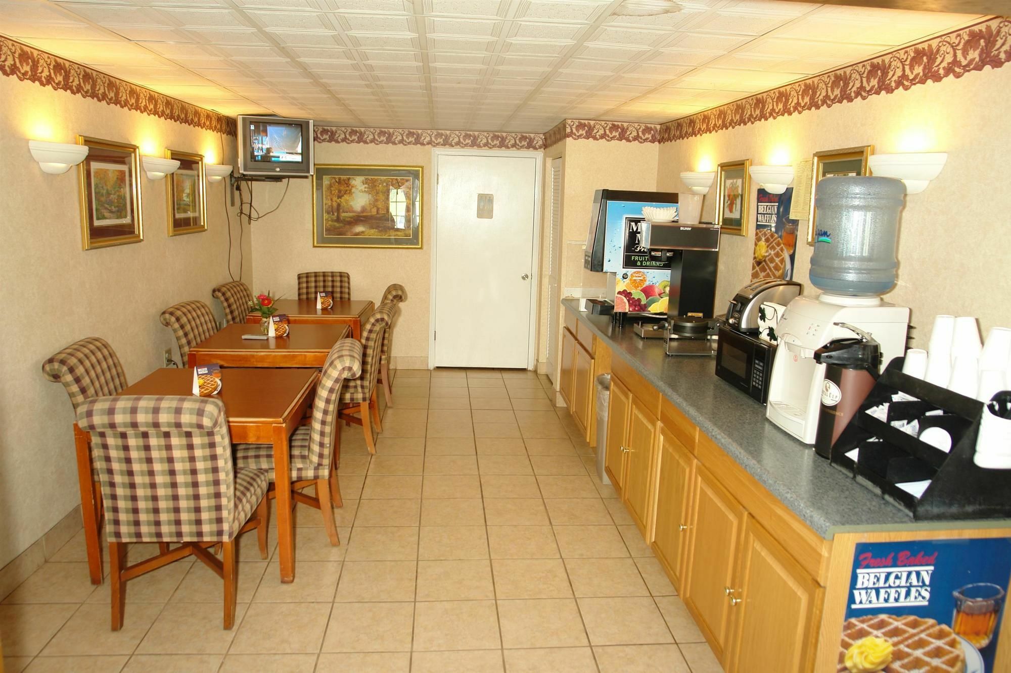 Days Inn By Wyndham Knoxville North Powell Esterno foto