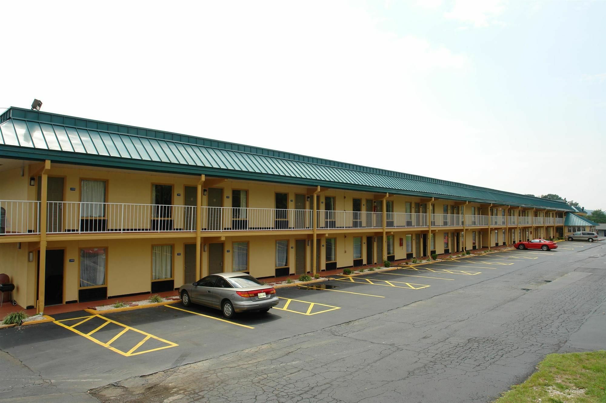 Days Inn By Wyndham Knoxville North Powell Esterno foto